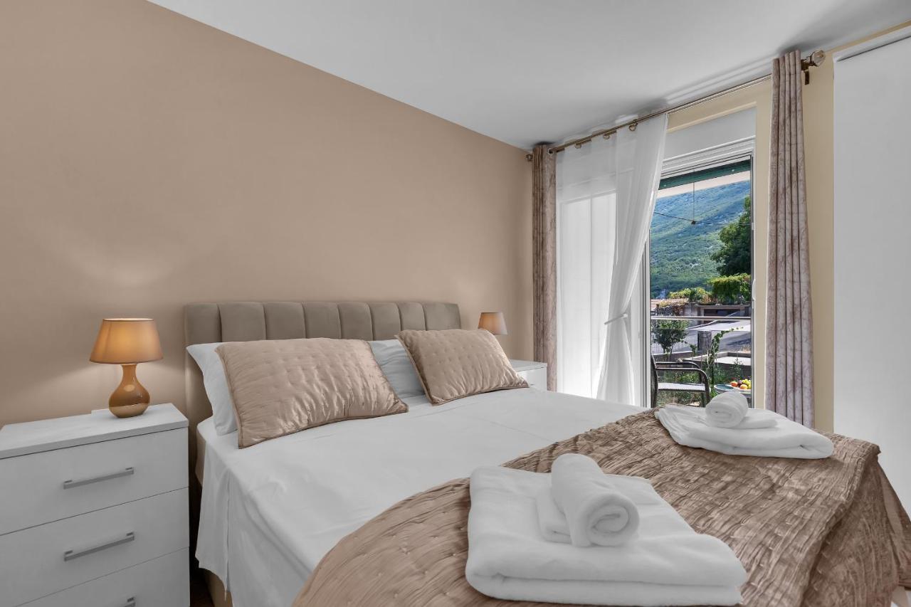 Apartments White House Rastovac Zagvozd Екстер'єр фото